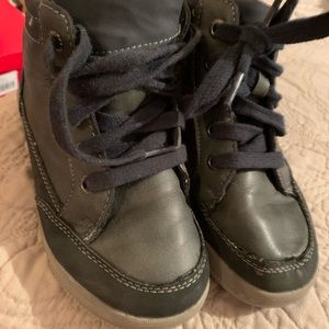 Kids size 13 Blue casual shoe